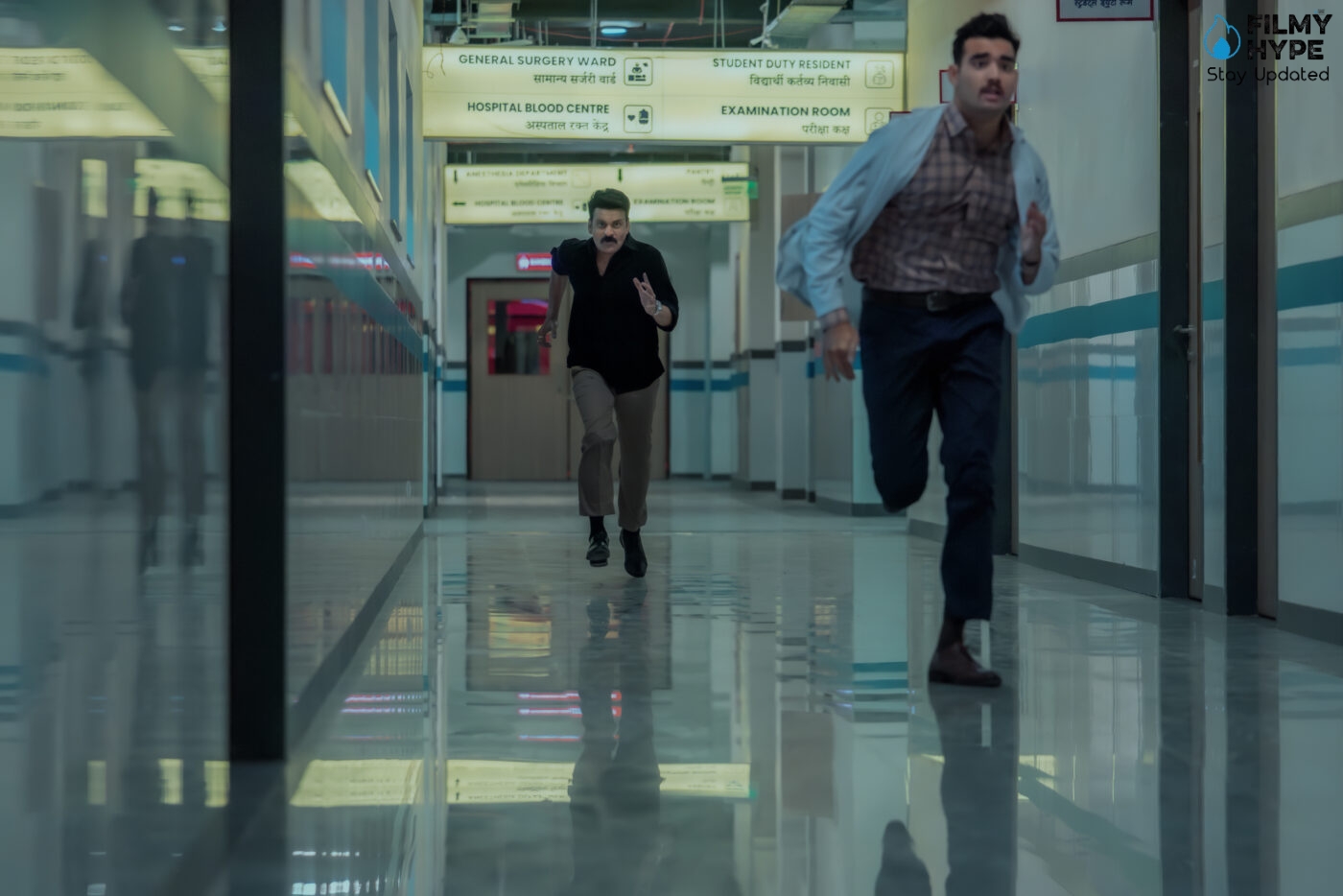 Ghooskhor Pandat First Look Image 17