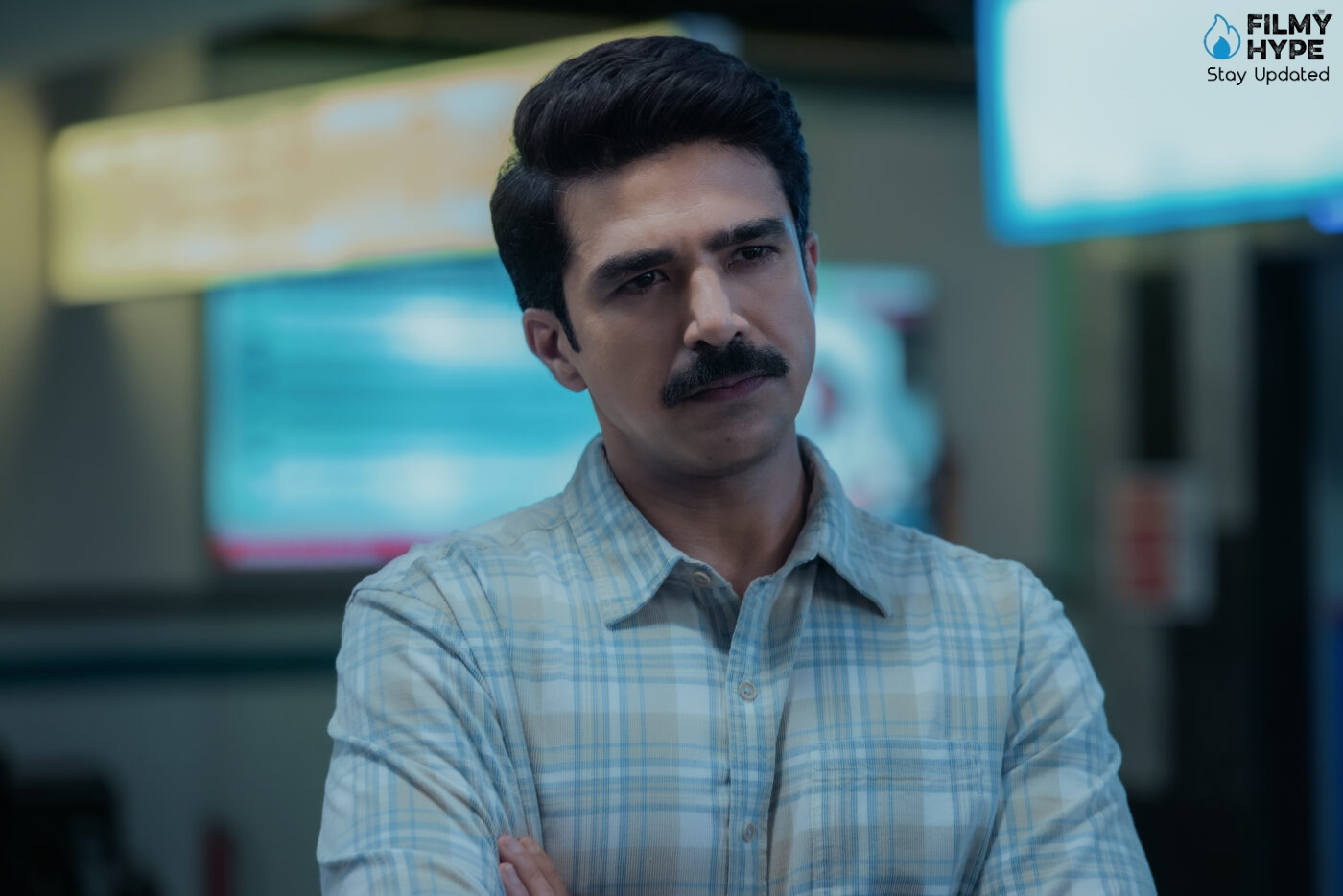 Ghooskhor Pandat First Look Image 19