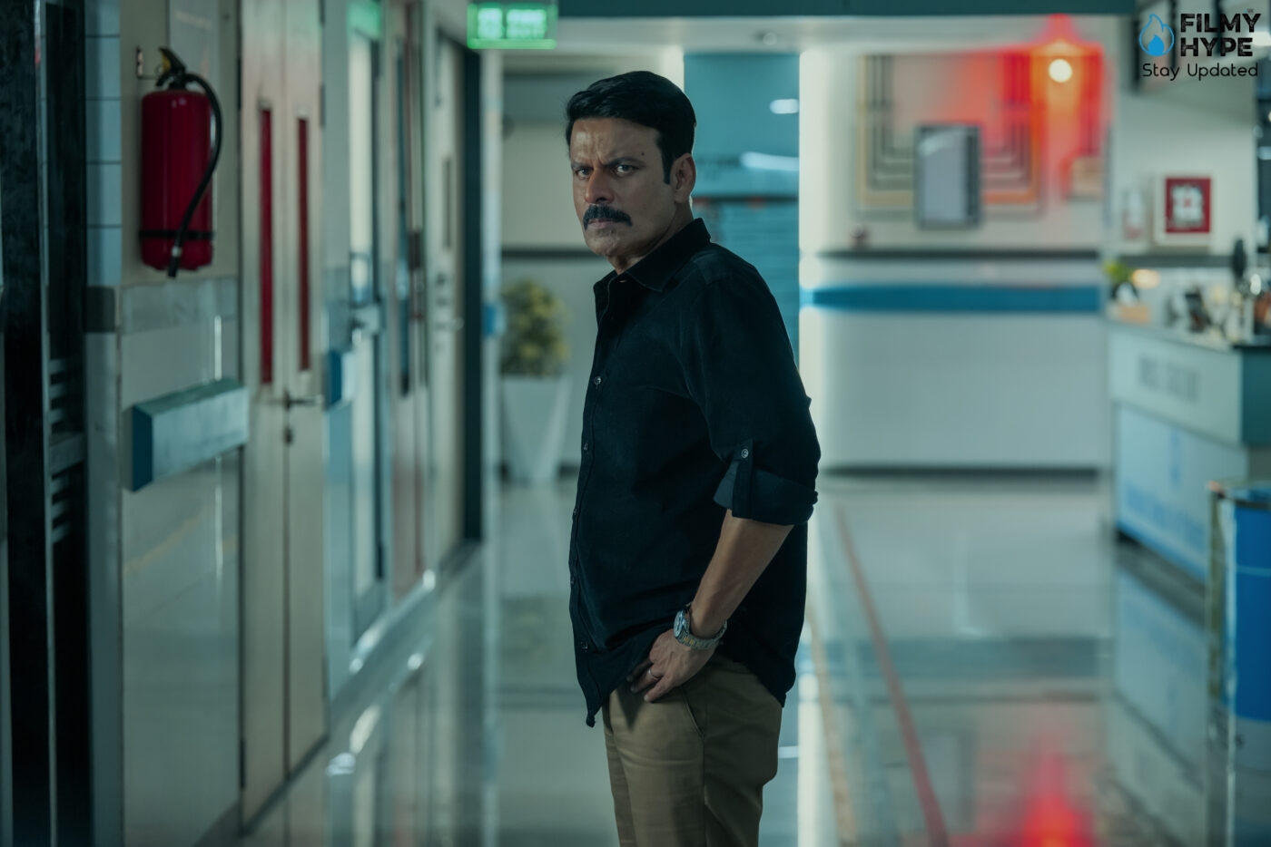 Ghooskhor Pandat First Look Image 21