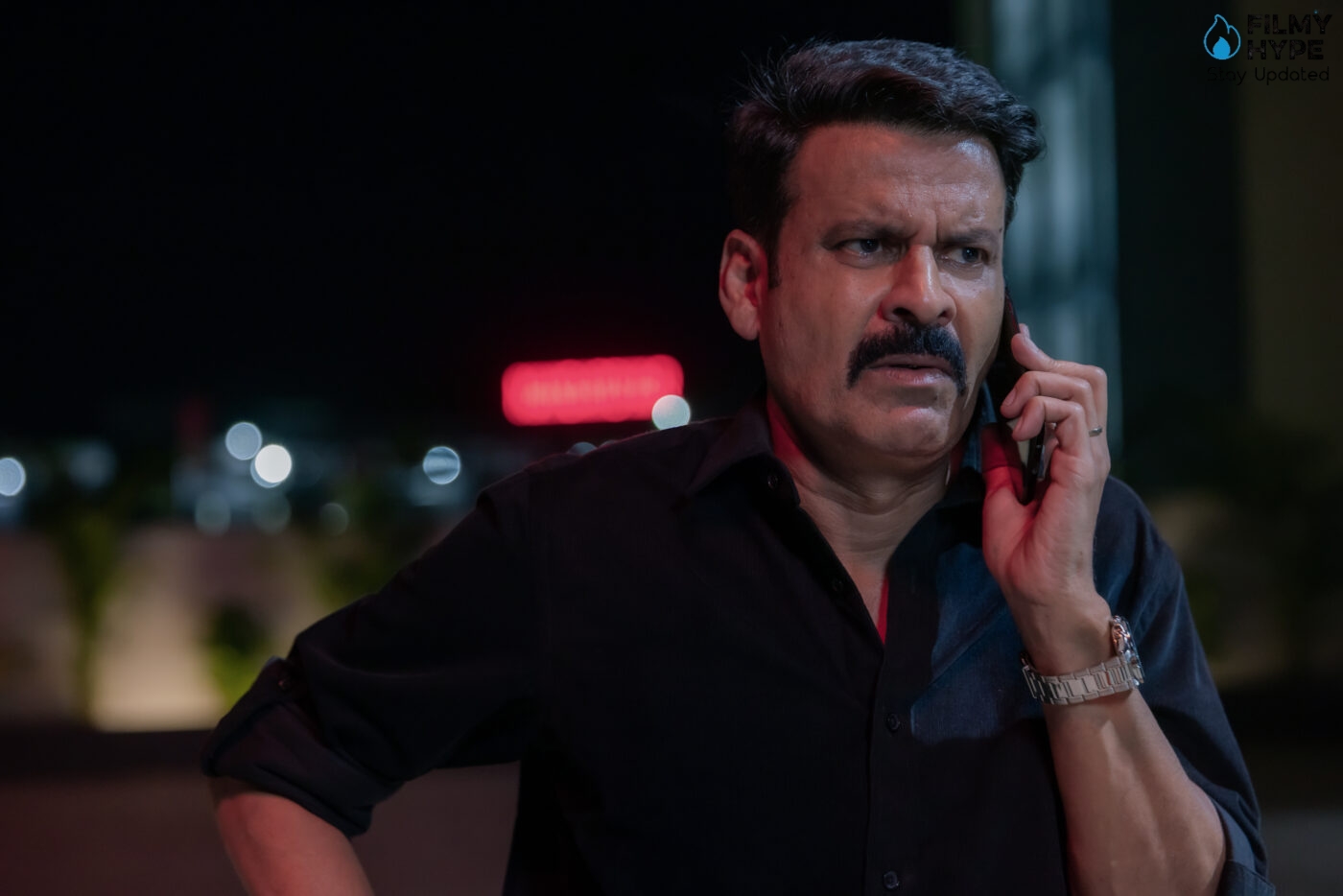 Ghooskhor Pandat First Look Image 32