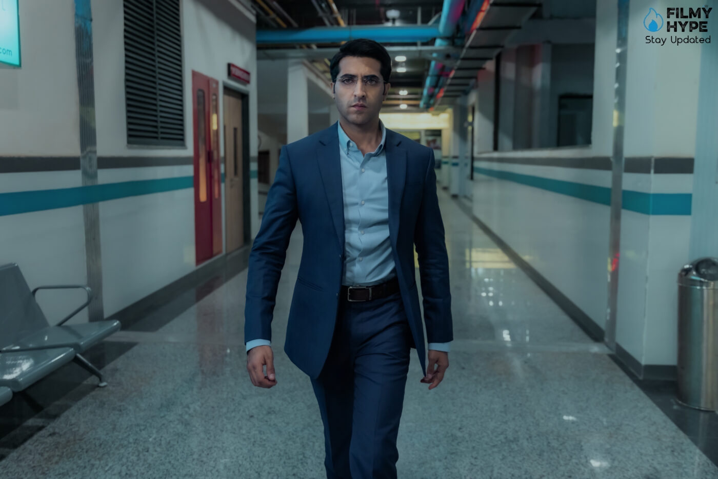 Ghooskhor Pandat First Look Image 7